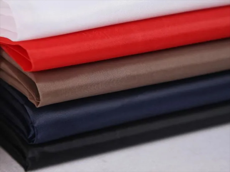 Taffeta de poliester 300t vopsit simplu pentru jachete